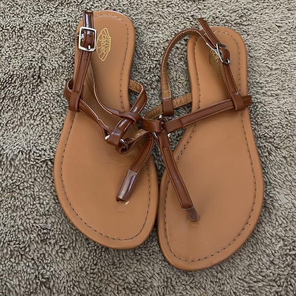 Cazuer Ring T-Strap Open Toe Bohemian Adjustable Ankle Buckle Thong Flip Flops - Picture 5 of 5